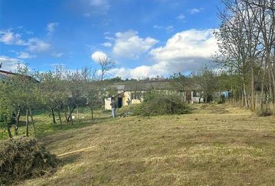 Teren intravilan de 1246 mp, în Rediu - 3