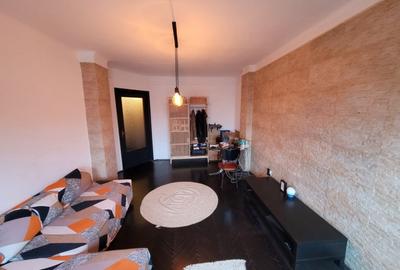 Apartament cu 3 camere decomandat în Unirii