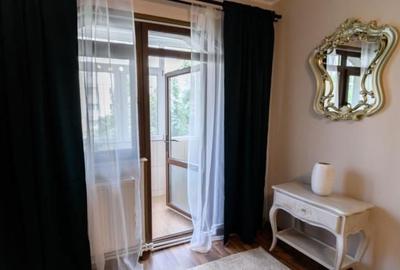 Apartament cu 2 camere semidecomandat, mobilat în Casa de Cultură