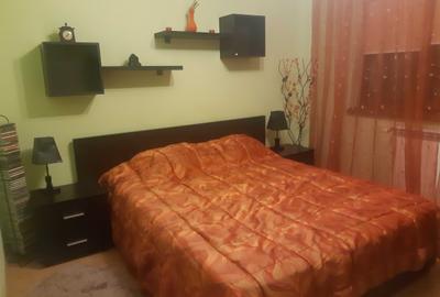 Apartament cu 3 camere decomandat în C5 - 1