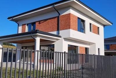 Casă cu 4 camere cu Teren 500 Mp în Chinteni