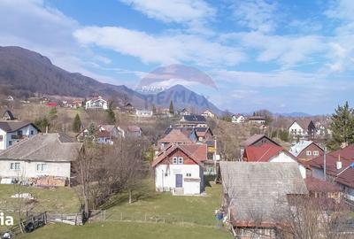 Casă cu 4 camere cu Teren 1915 Mp în Bran