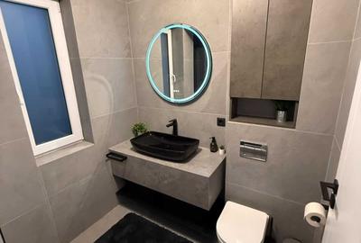 Apartament cu 3 camere decomandat în Florești