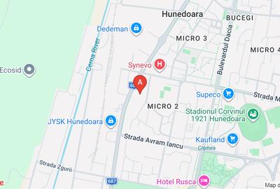 Apartament cu 3 camere semidecomandat în Central