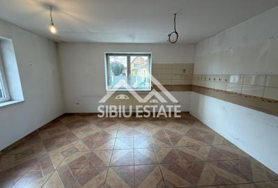 Casă individuală cu 4 camere cu Canalizare în Turnișor