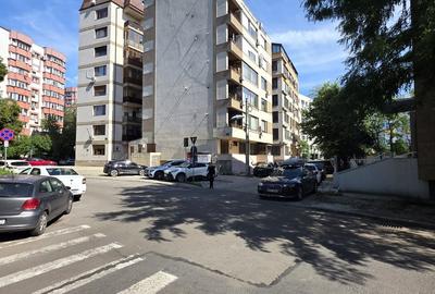 Apartament cu 3 camere în 13 Septembrie - 14
