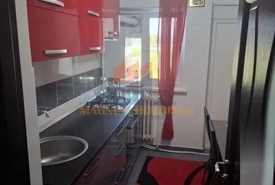 Apartament cu 3 camere decomandat în Negru Vodă