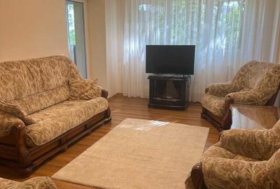 Apartament cu 4 camere decomandat în Drumul Taberei