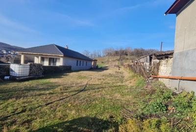 Teren de 1400 mp, în Popești
