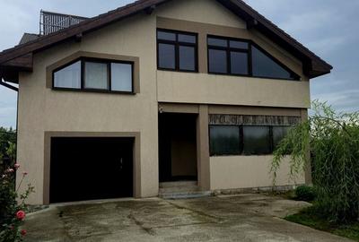 Casă cu 5 camere cu Teren 990 Mp în Ghercești
