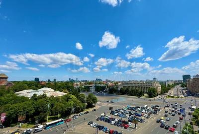 Apartament cu 3 camere decomandat, mobilat în P-ța Victoriei
