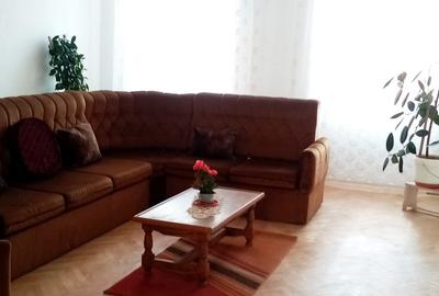 Apartament cu 3 camere decomandat în Central - 2