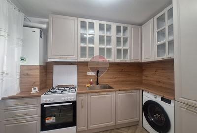 Apartament cu 3 camere decomandat, mobilat în Șelimbăr