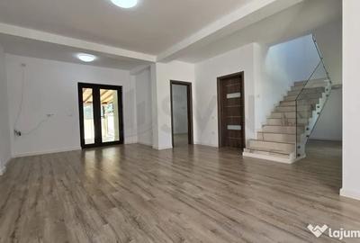 Casă cu 5 camere cu Teren 315 Mp în Tunari