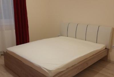 Apartament cu 2 camere decomandat în Tractorul