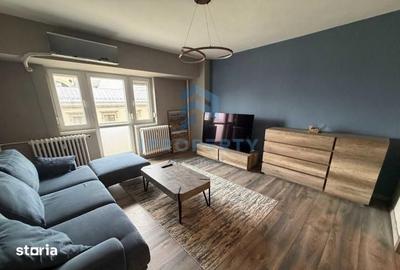 Apartament cu 3 camere în Centrul Civic