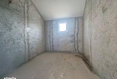 Casă cu 5 camere cu Teren 400 Mp în Central