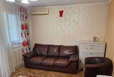 Apartament cu 4 camere decomandat în Rahova