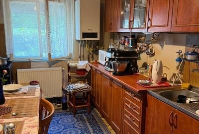 Apartament cu 3 camere decomandat în Lipovei