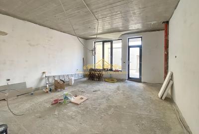 Casă individuală cu 7 camere cu Garaj în Andronache - 4