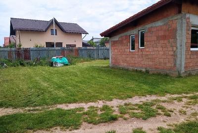 Casă cu Teren 600 Mp în Tărlungeni - 2