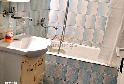 Apartament cu 3 camere semidecomandat în Piața Centrală - 1