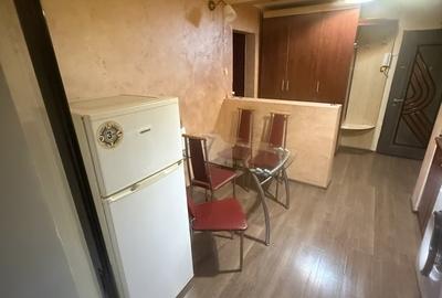 Apartament cu 2 camere decomandat în Apărătorii Patriei