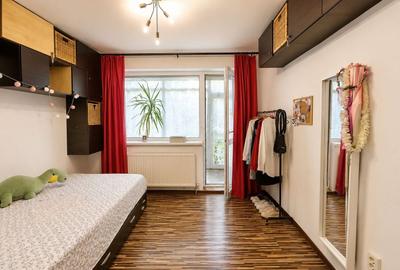 Apartament cu 4 camere decomandat, mobilat în Tomis III