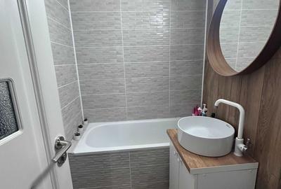Apartament cu 3 camere decomandat în Titan - 2