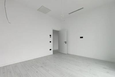 Apartament cu 5 camere decomandat în Titan - 2