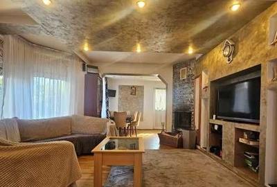 Casă cu 8 camere cu Teren 500 Mp în Șelimbăr