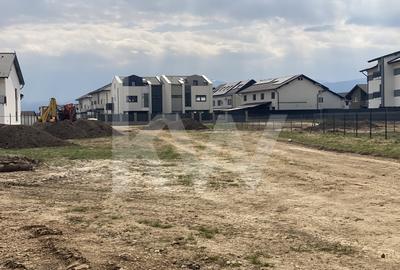 Teren Construcții intravilan de 456 mp, în Șelimbăr - 2