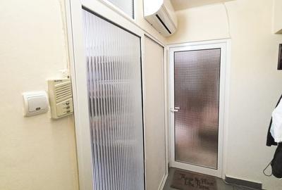 Apartament cu 3 camere decomandat în Intim