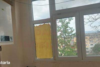 Apartament cu 2 camere decomandat în Caransebeș
