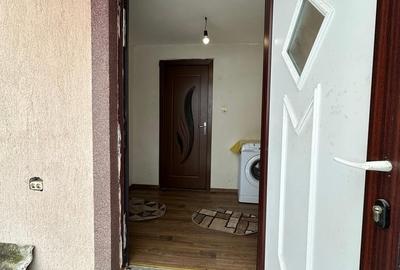 Casă cu 4 camere cu Teren 19200 Mp în Central