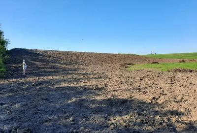 Teren de 5400 mp, în Ictar-Budinți - 5