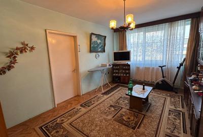 Apartament cu 3 camere în Cornișa