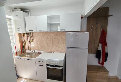 Apartament cu 2 camere decomandat în Central - 2