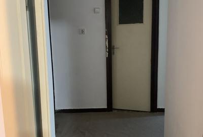 Apartament cu 2 camere decomandat în ICIL