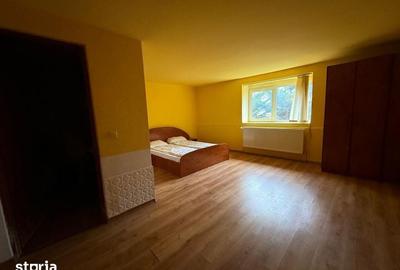Spațiu comercial, de 1,400 mp, în Central