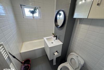 Apartament cu 3 camere decomandat în Sud