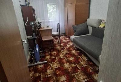 Apartament cu 4 camere decomandat în Central - 2