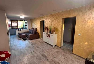 Apartament cu 5 camere, mobilat în Central