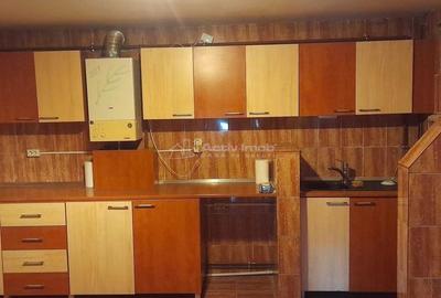 Casă cu 3 camere cu Teren 250 Mp în Central - 3