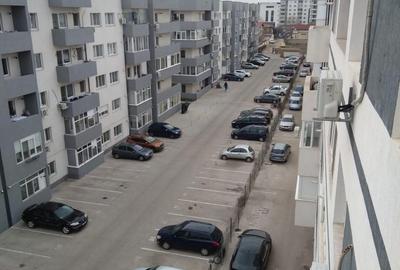Garsonieră decomandată în Apărătorii Patriei