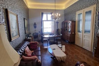 Apartament cu 3 camere în Ultracentral