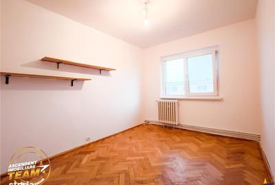 Apartament cu 3 camere decomandat în Lenin - 5