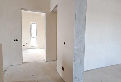 Casă cu 5 camere cu Teren 247 Mp în Florești