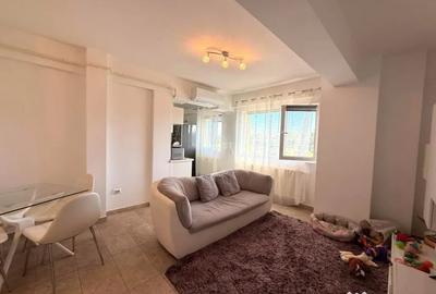 Apartament cu 2 camere decomandat în Nicolina
