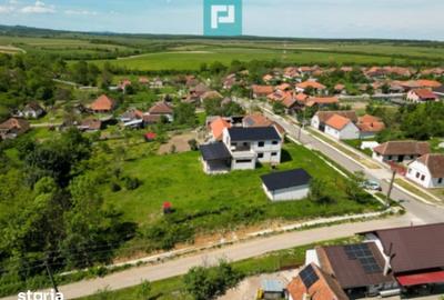 Casă cu 5 camere cu Teren 2135 Mp în Buteni